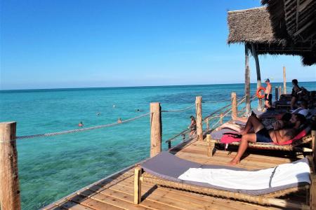 Отель Reef & Beach Resort в Джамбиани - Танзания