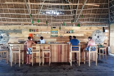 Отель Reef & Beach Resort в Джамбиани - Танзания