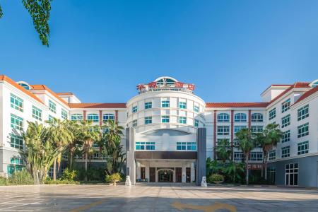 Отель Huayuan Hot Spring Seaview Resort в Бухта Санья - Китай