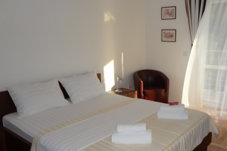 Отель Sara Lux в Свети Стефан - Черногория