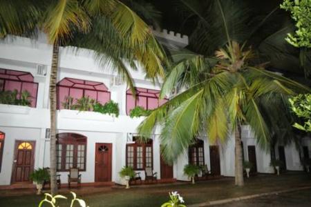 Отель Hotel Lagoon Paradise Negombo в Негомбо - Шри-Ланка
