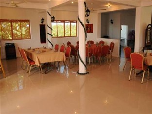 Отель Hotel Lagoon Paradise Negombo в Негомбо - Шри-Ланка