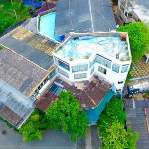 отель Lavendish Beach Resort