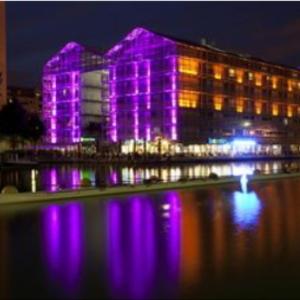 отель Holiday Inn Express Paris Canal De La Villette