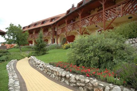 Отель Club Dobogomajor в Хевиз - Венгрия