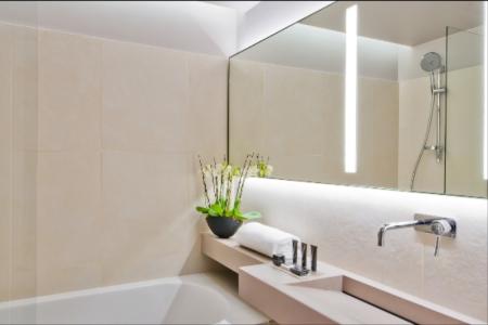 Отель Derby Alma  в Париж - Франция