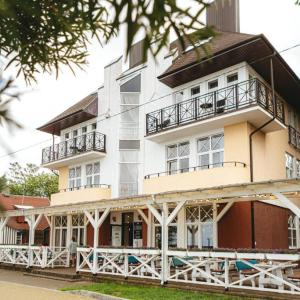 отель Априори