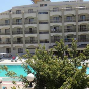 отель Temple Beach Hotel