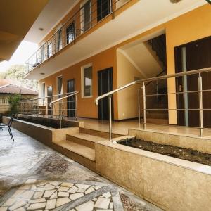 отель Частная гостиница Марта (Просвещения 138)