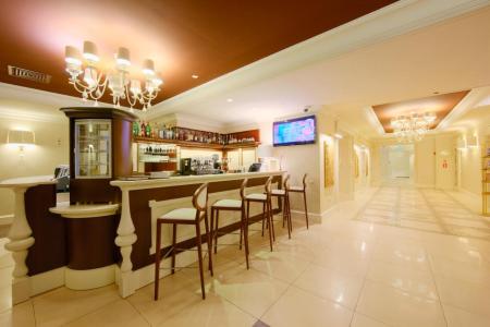 Двор Подзноева (Главный корпус)