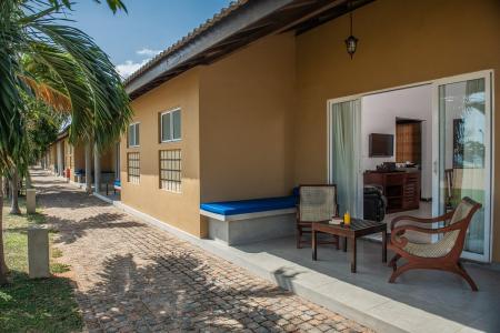 Отель Amethyst Resort в Пассекудах - Шри-Ланка