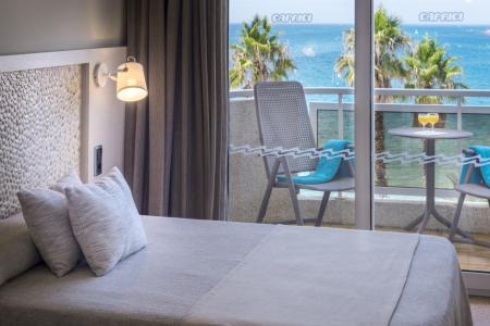 Отель Caprici в Санта-Сусанна - Испания