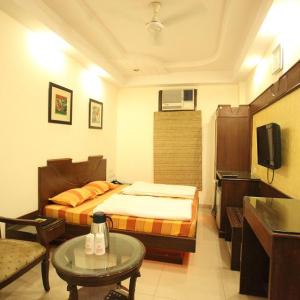отель Hotel Chanchal Deluxe