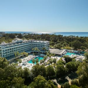 отель Berry Blue Hotel