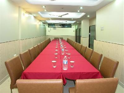 Отель Aster Inn в Дели - Индия