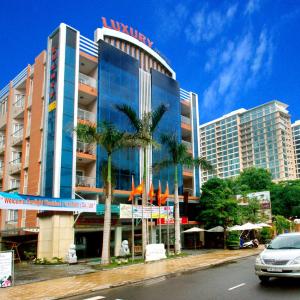 отель Luxury Nha Trang Hotel