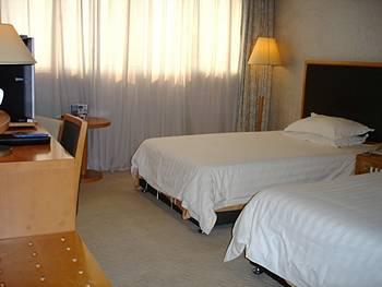 Отель Holiday Inn Express Shanghai Zhenping by IHG в Шанхай - Китай