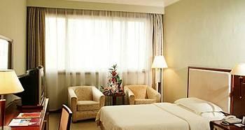 Отель Holiday Inn Express Shanghai Zhenping by IHG в Шанхай - Китай