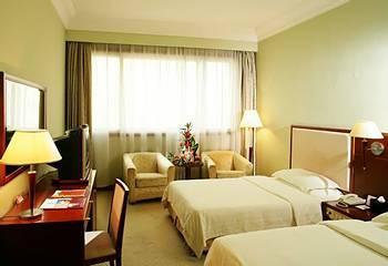 Отель Holiday Inn Express Shanghai Zhenping by IHG в Шанхай - Китай