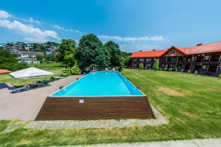 Отель Парк-отель Озеро Дивное в Лазаревское - Россия