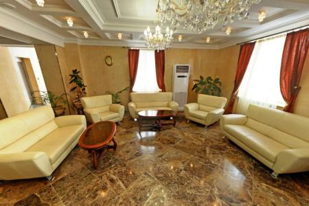 Три сына и дочка