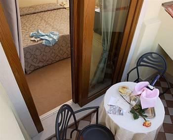 Carlton On The Grand Canal