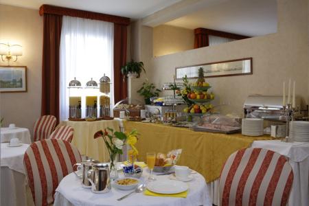 Carlton On The Grand Canal