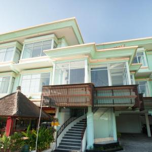 отель The Studio Inn Nusa Dua