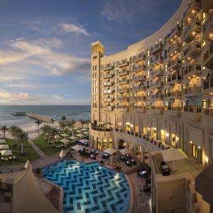 отель Bahi Ajman Palace