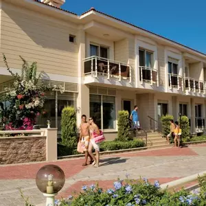 отель Kamer Suite & Hotel