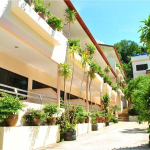 отель Karon Village Hotel