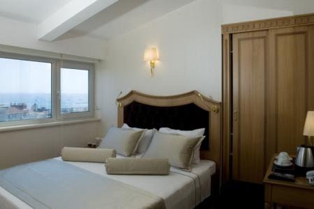 Отель Aprilis в Фатих - Турция