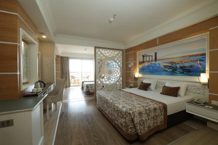 Отель Crystal Sunset Luxury Resort & Spa в Кумкой - Турция