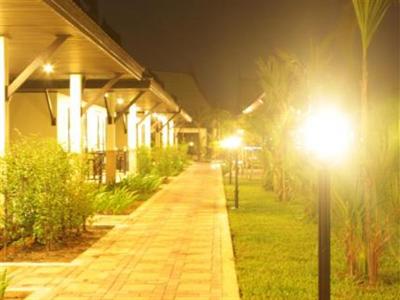 Отель Phuket Airport Resort & Spa в пляж Най Янг - Таиланд