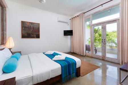 Отель Roman Beach в Хиккадува - Шри-Ланка