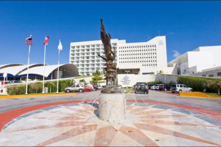 Sunset Royal Beach Resort