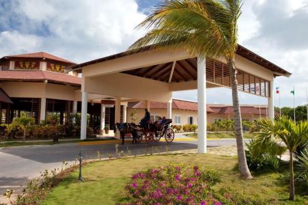 Memories Flamenco Beach Resort