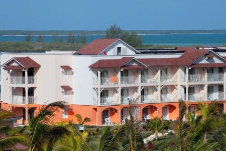 Memories Flamenco Beach Resort