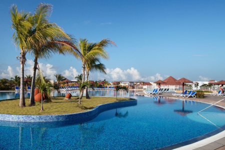 Memories Flamenco Beach Resort