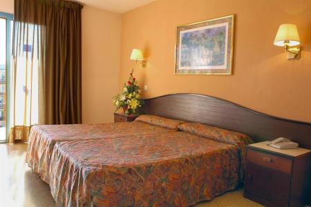 Отель L`Azure в Коста Брава - Испания