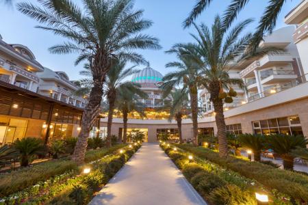 Kirman Belazur Resort & Spa