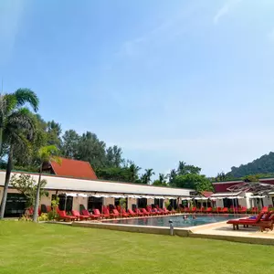 отель Golden Bay Cottage