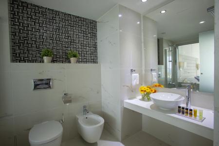 Отель FUN&SUN FAMILY King Evelthon в Пафос - Кипр