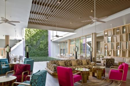 Отель Holiday Inn Express Phuket Patong Beach Central в пляж Патонг - Таиланд