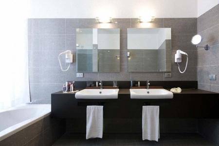 Отель Trevi Collection в Рим - Италия