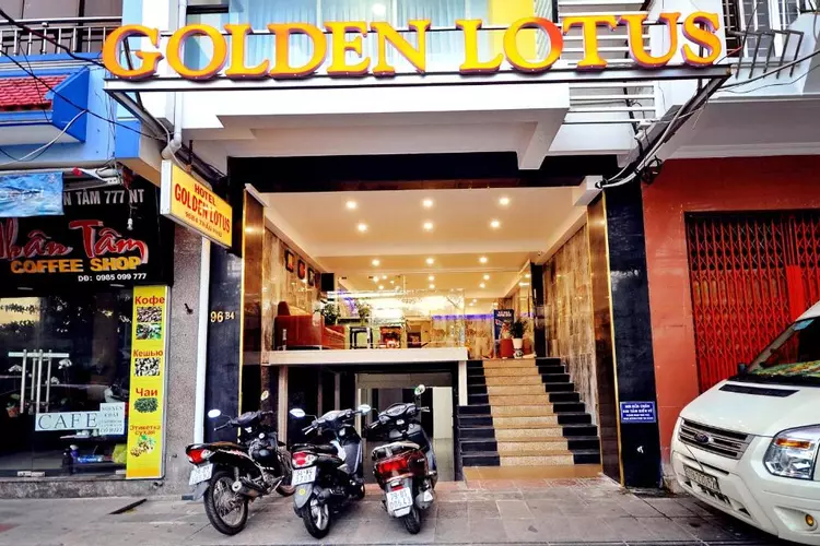 Golden Lotus (Sen Vang)