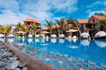 Отель Crystals Beach Resort Belle Mare в Бель Мар - Маврикий