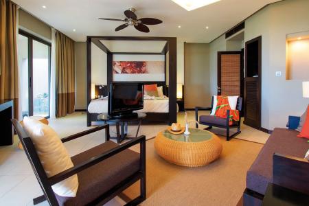 Отель Crystals Beach Resort Belle Mare в Бель Мар - Маврикий