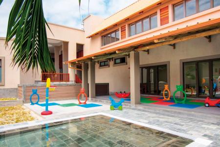 Отель Crystals Beach Resort Belle Mare в Бель Мар - Маврикий