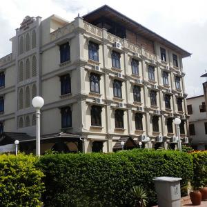 отель Golden Tulip Stonetown Boutique